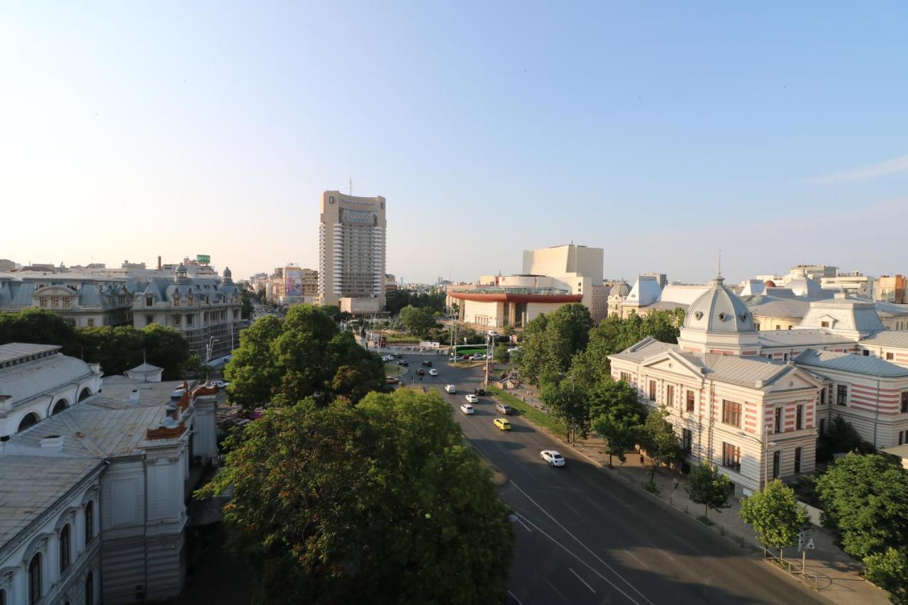 Serenity Heights Apartment: A Panoramic Haven Near Old Town - Free Minibar 부쿠레슈티 외부 사진